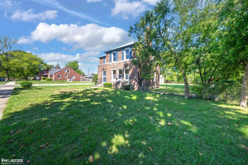 16001 Collingham Drive Detroit City, MI 48205