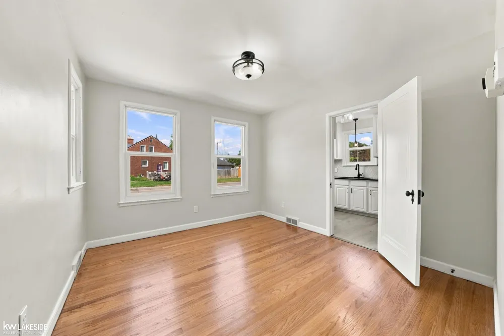 16001 Collingham Drive Detroit City, MI 48205