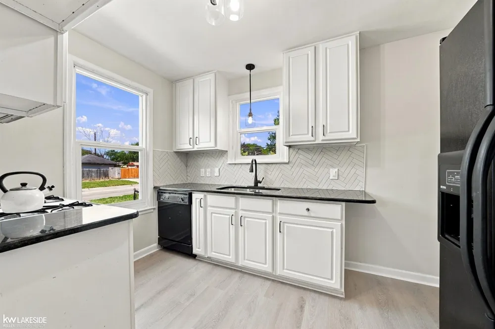 16001 Collingham Drive Detroit City, MI 48205