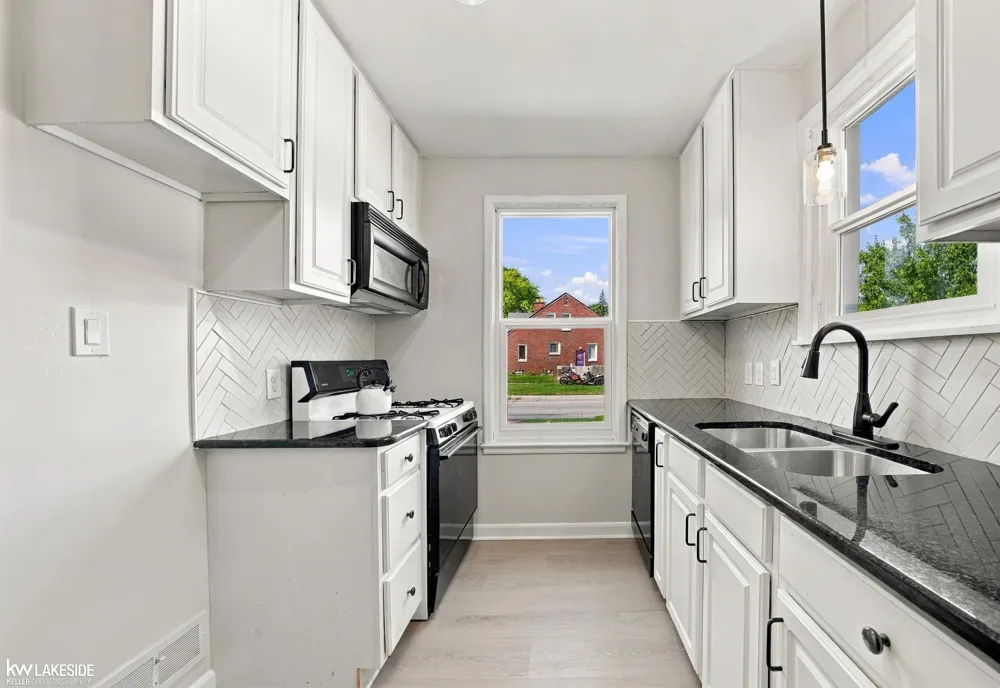 16001 Collingham Drive Detroit City, MI 48205