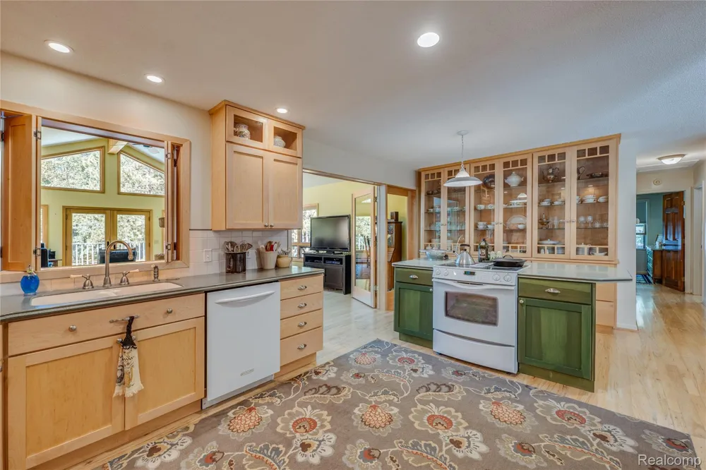 1178 E Hughes Lake Road Big Creek Township, MI 48654