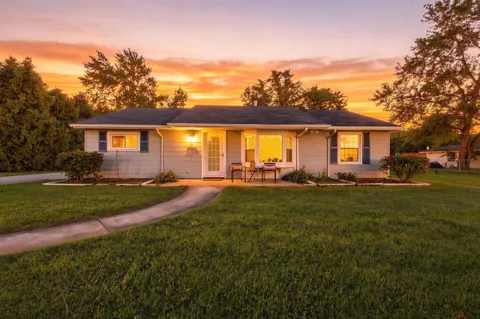 9445 Highland Drive