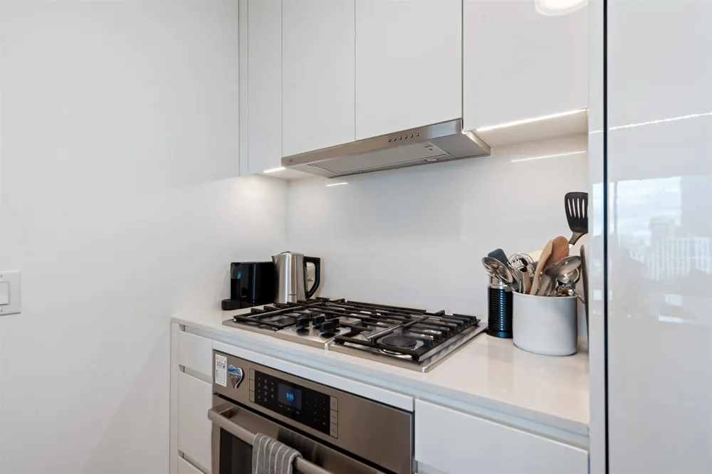 99 HUDSON ST Jersey City, NJ 07302