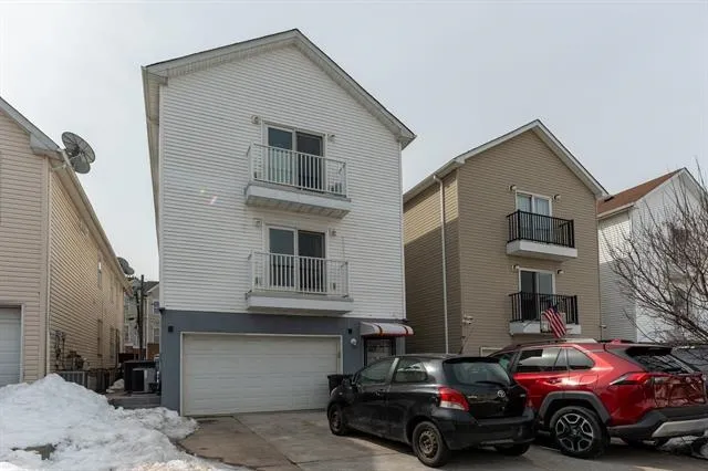 260 CUSTER AVE Jersey City, NJ 07305