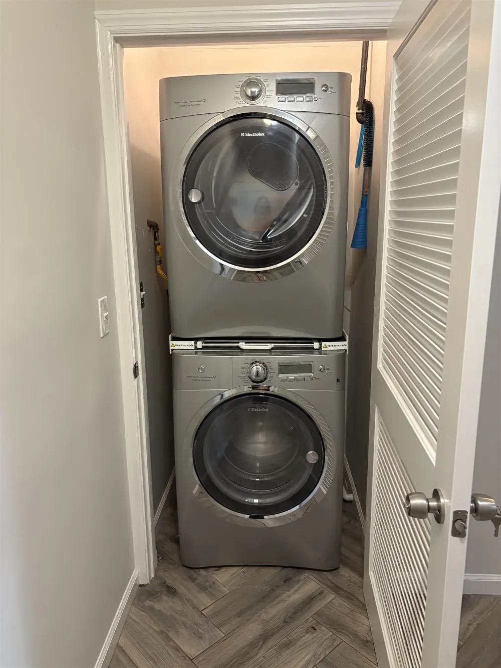 32 SOUTH ST Jersey City, NJ 07307