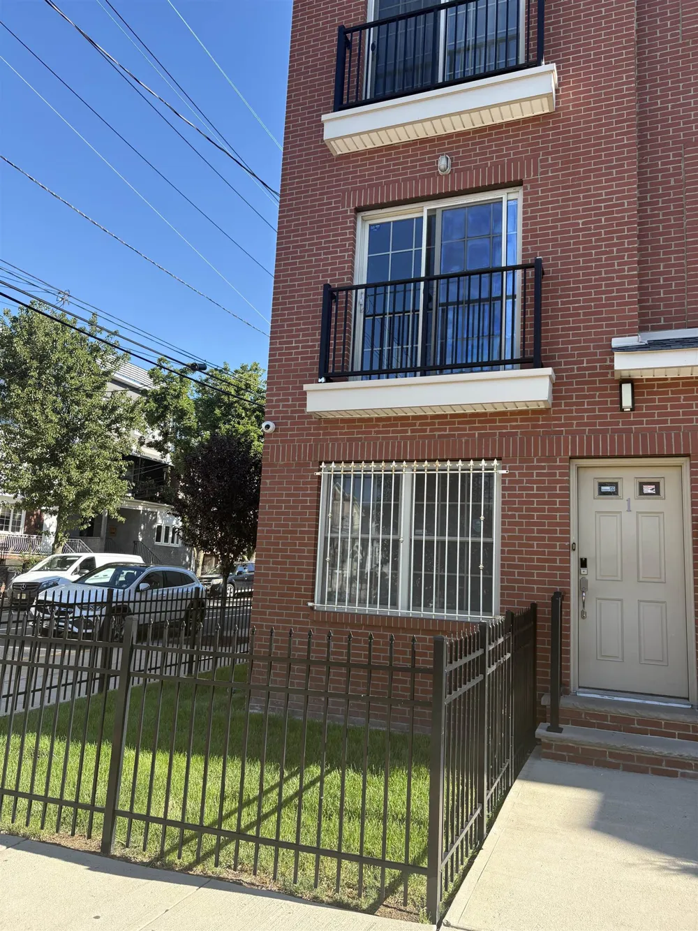 32 SOUTH ST Jersey City, NJ 07307