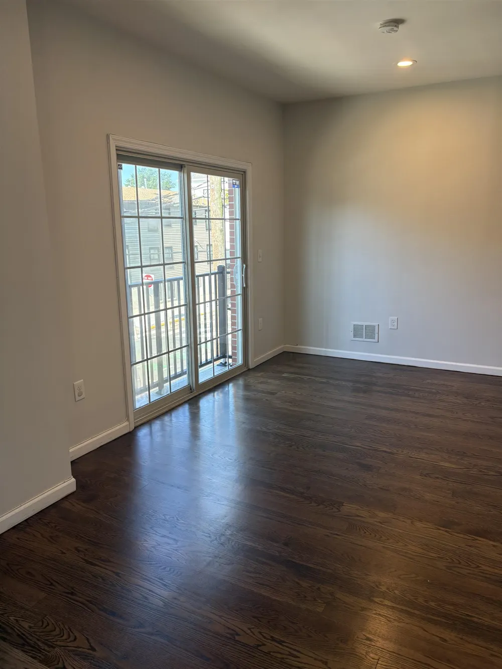 32 SOUTH ST Jersey City, NJ 07307