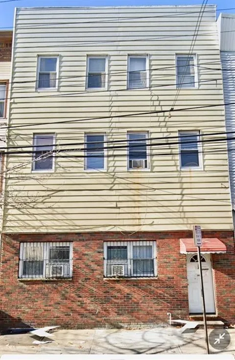 33 ORCHARD ST
