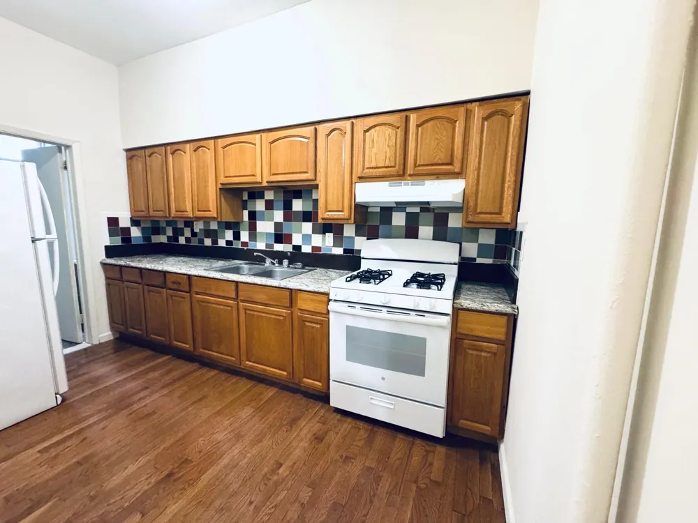 33 ORCHARD ST Jersey City, NJ 07306