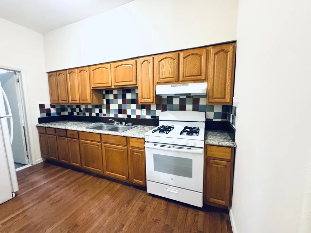 33 ORCHARD ST Jersey City, NJ 07306