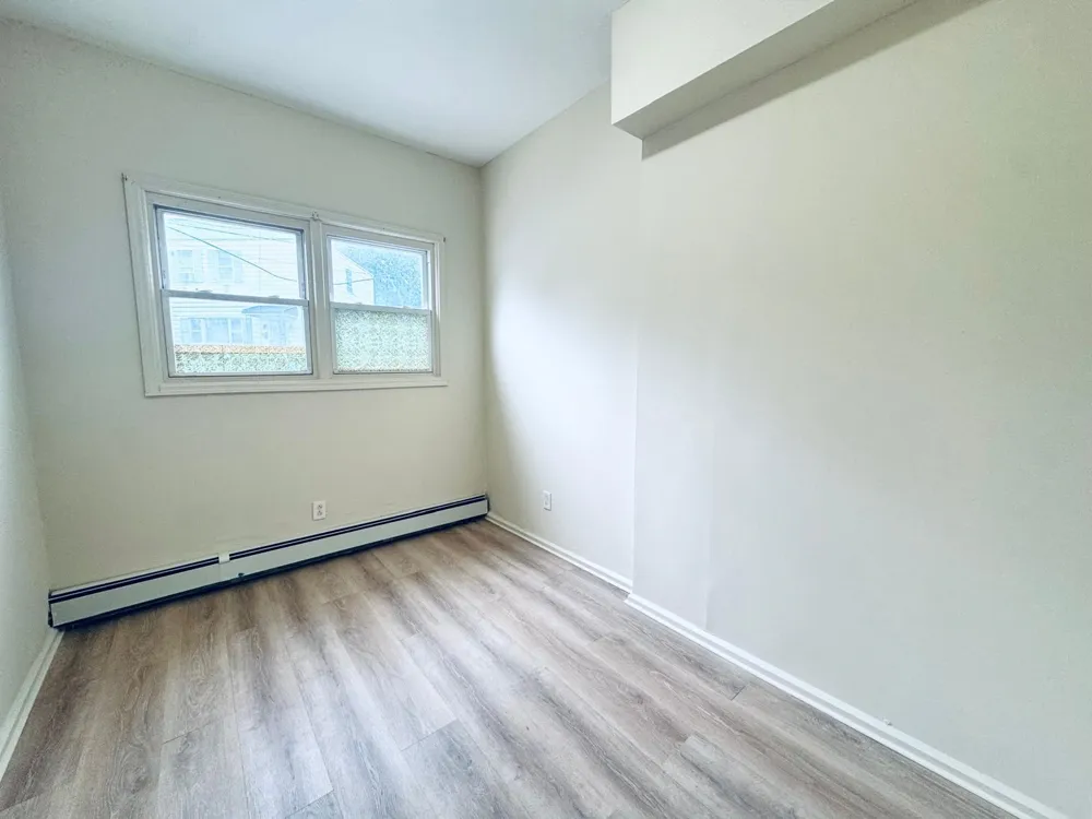 33 ORCHARD ST Jersey City, NJ 07306