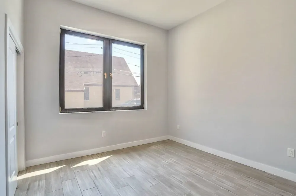502 BROADWAY Bayonne, NJ 07002