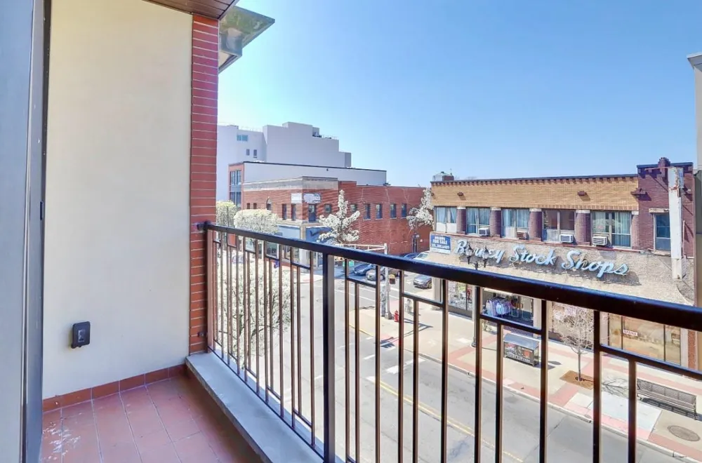 502 BROADWAY Bayonne, NJ 07002