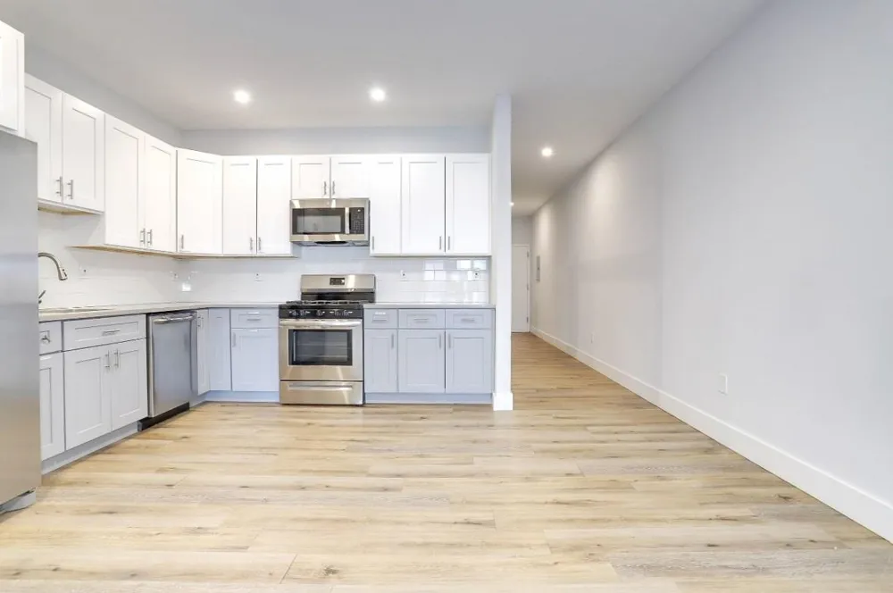 502 BROADWAY Bayonne, NJ 07002