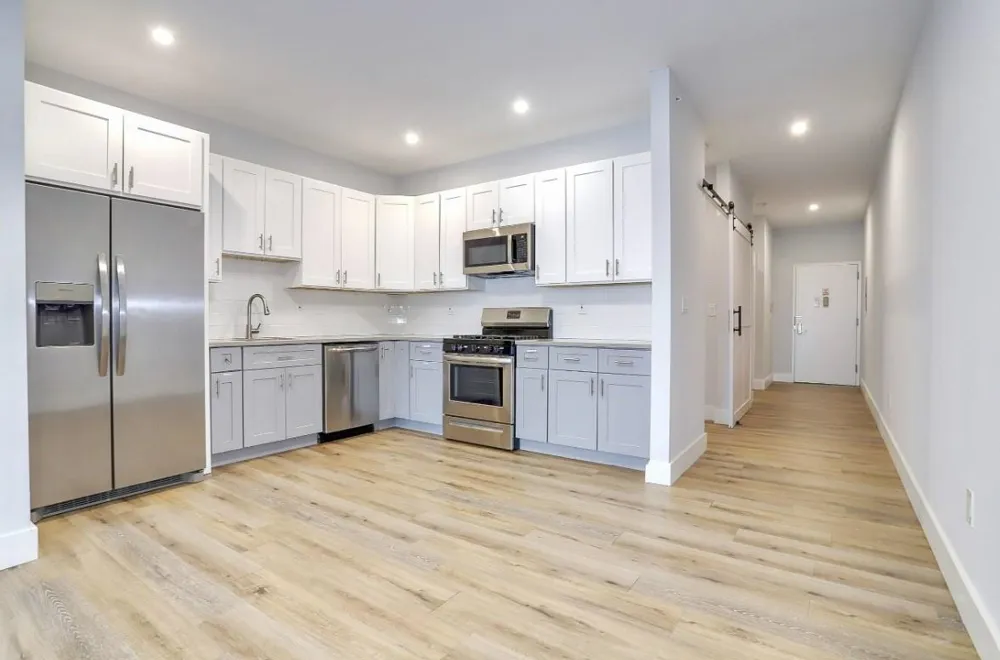 502 BROADWAY Bayonne, NJ 07002