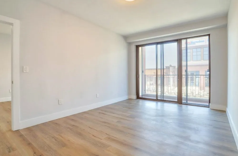 502 BROADWAY Bayonne, NJ 07002