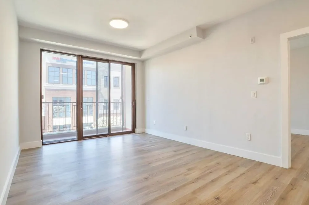 502 BROADWAY Bayonne, NJ 07002