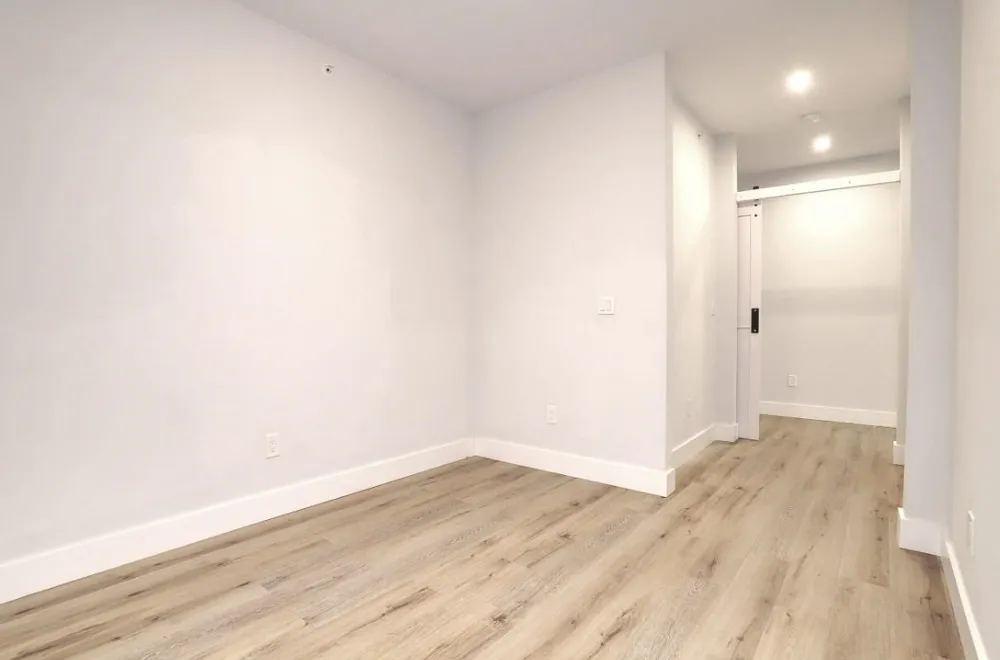 502 BROADWAY Bayonne, NJ 07002