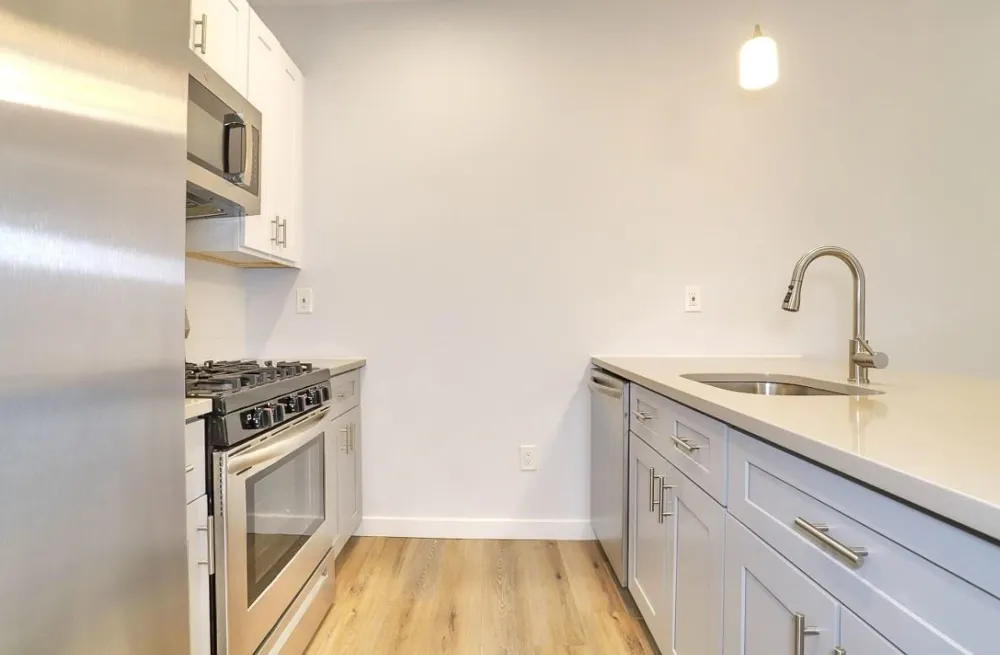 502 BROADWAY Bayonne, NJ 07002