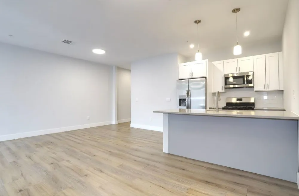 502 BROADWAY Bayonne, NJ 07002