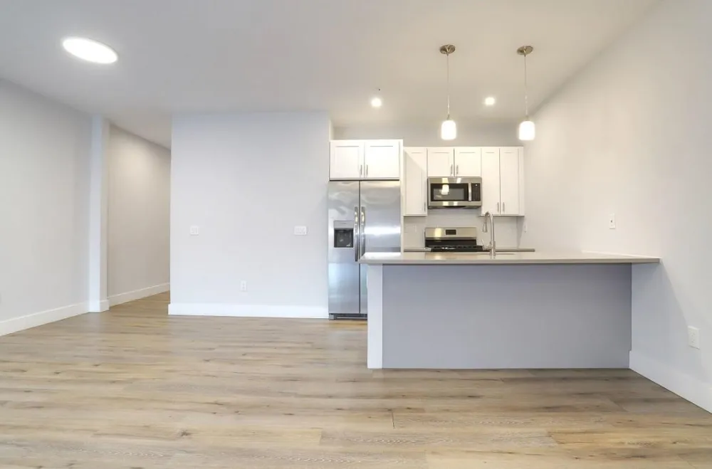 502 BROADWAY Bayonne, NJ 07002
