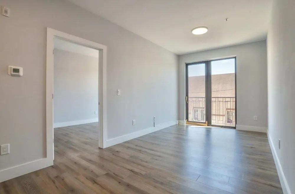 502 BROADWAY Bayonne, NJ 07002