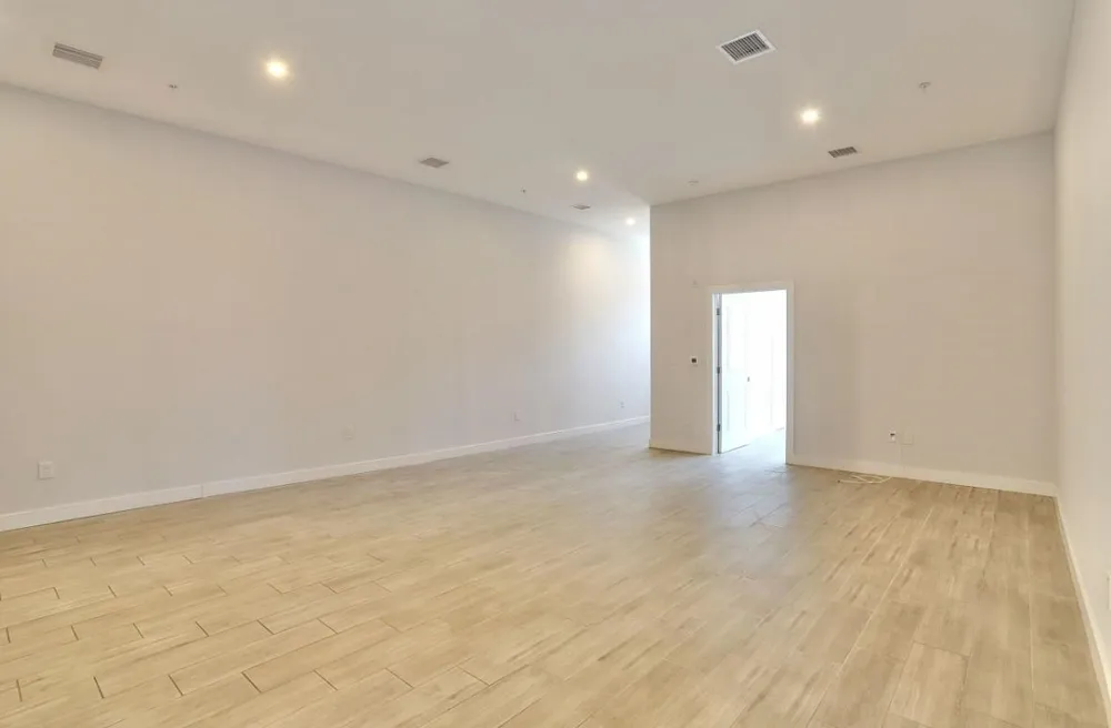 502 BROADWAY Bayonne, NJ 07002
