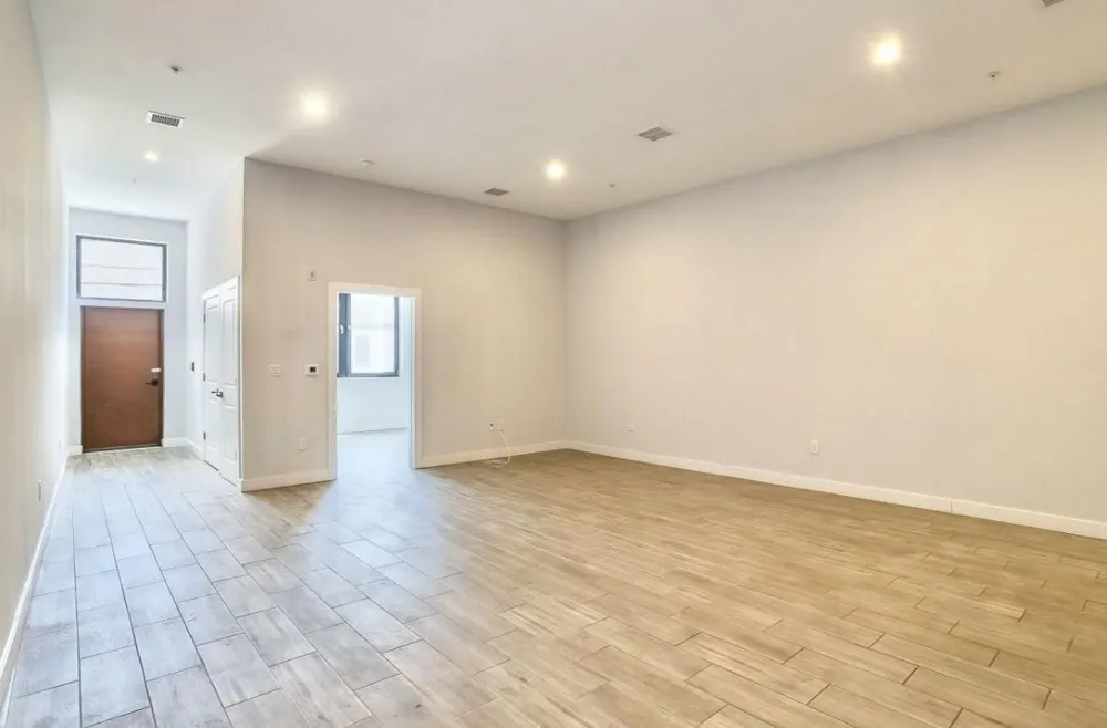 502 BROADWAY Bayonne, NJ 07002