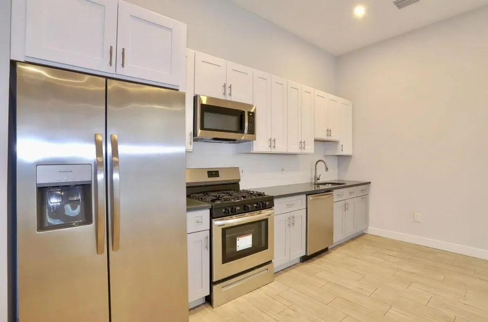 502 BROADWAY Bayonne, NJ 07002