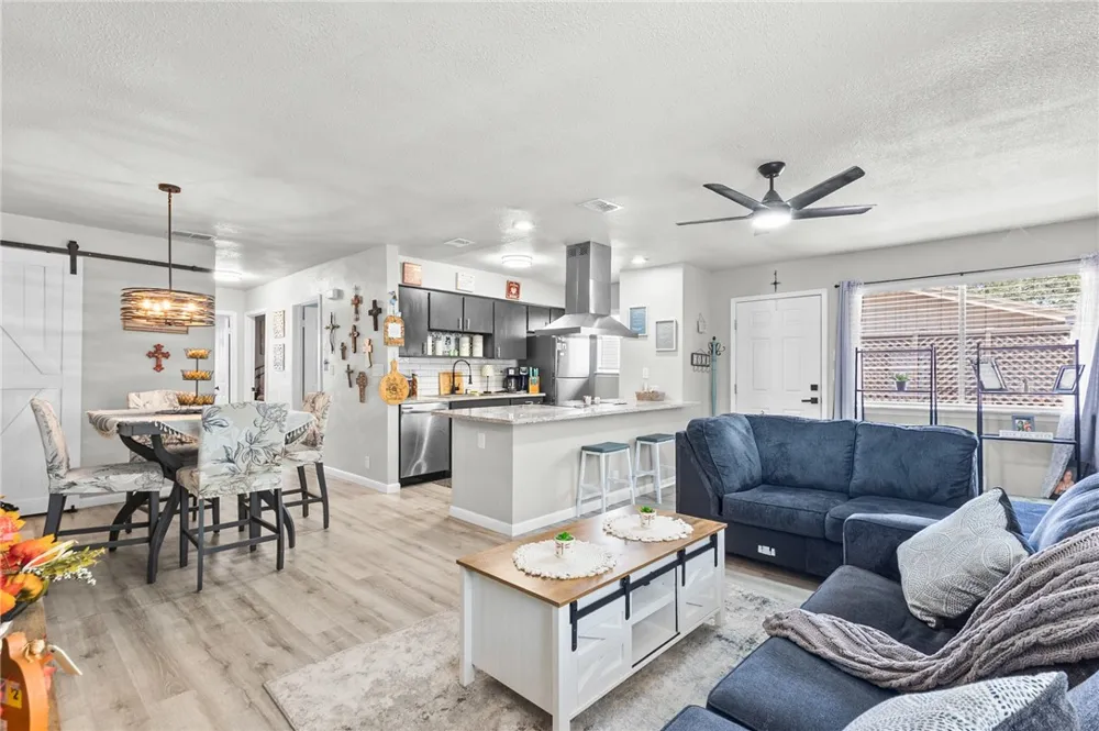 6107 Hidden Cove #4 Corpus Christi, TX 78412