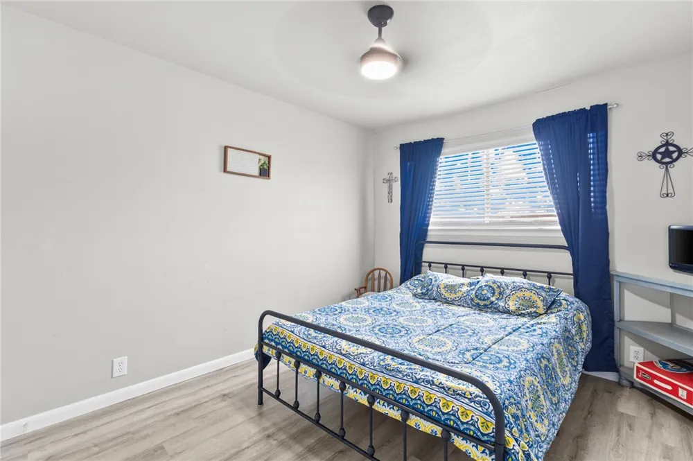 6107 Hidden Cove #4 Corpus Christi, TX 78412