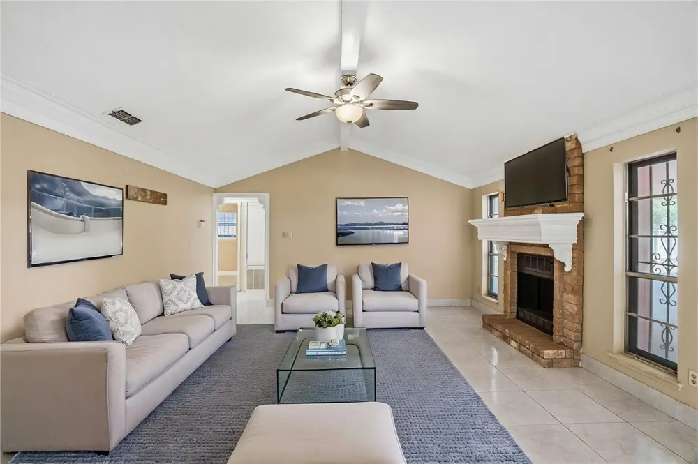 6317 Sault Drive Corpus Christi, TX 78414