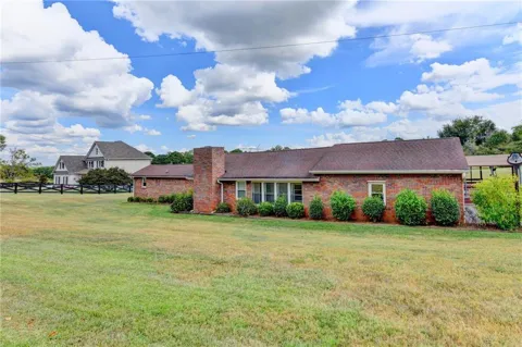 920 Hester Drive