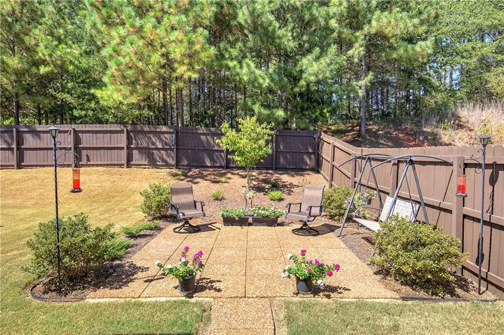 26 Blarneystone Way Adairsville, GA 30103