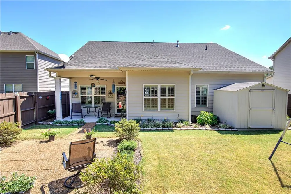 26 Blarneystone Way Adairsville, GA 30103
