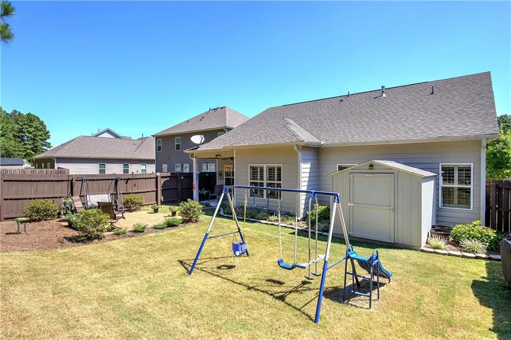 26 Blarneystone Way Adairsville, GA 30103