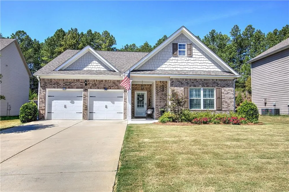 26 Blarneystone Way Adairsville, GA 30103