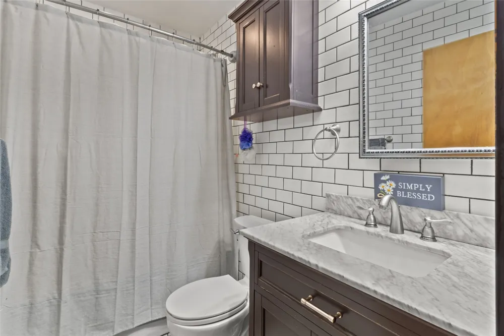 400 S 8th Avenue Teague, TX 75860