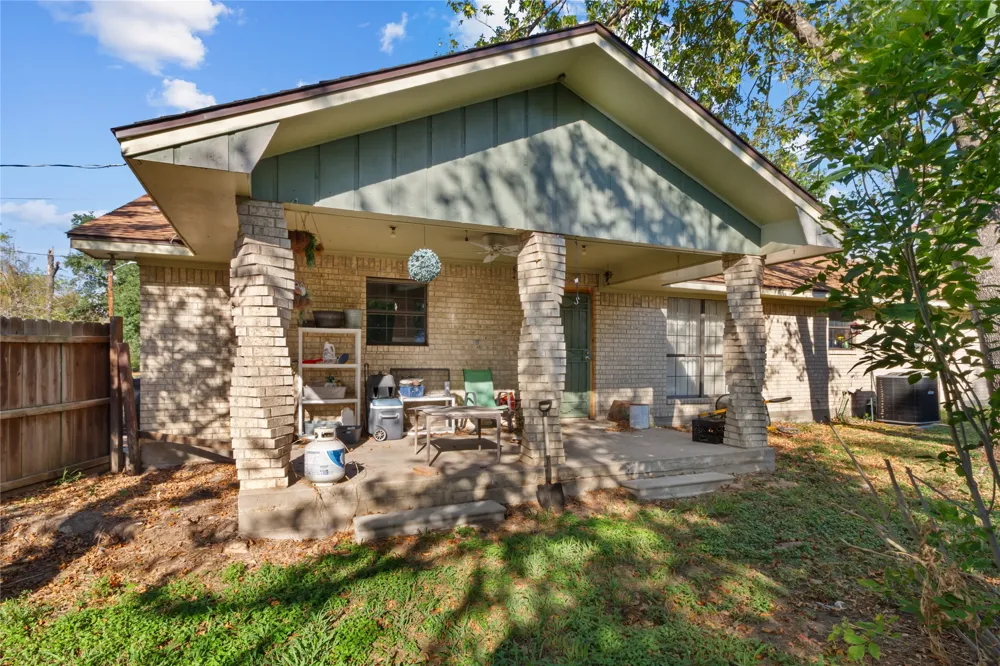 400 S 8th Avenue Teague, TX 75860