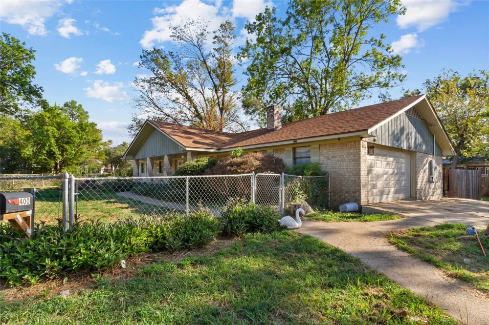 400 S 8th Avenue Teague, TX 75860