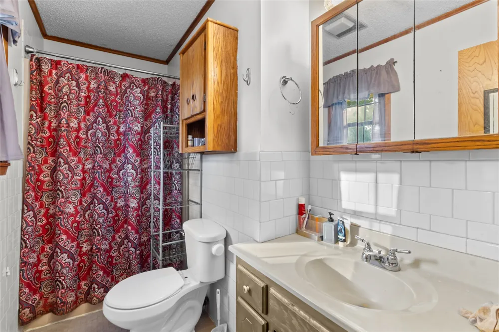 400 S 8th Avenue Teague, TX 75860