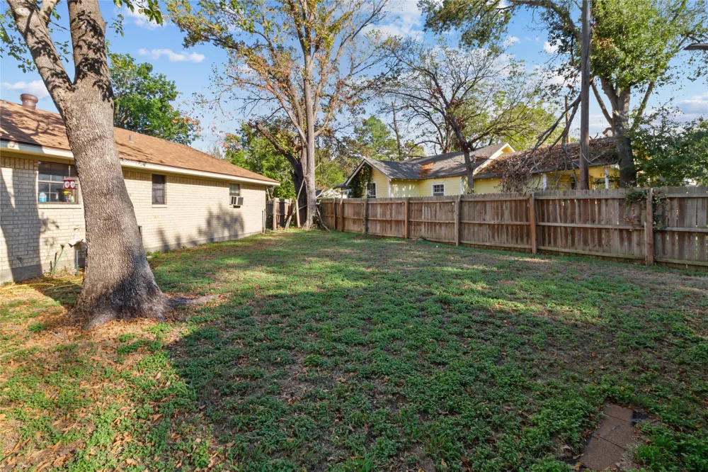 400 S 8th Avenue Teague, TX 75860