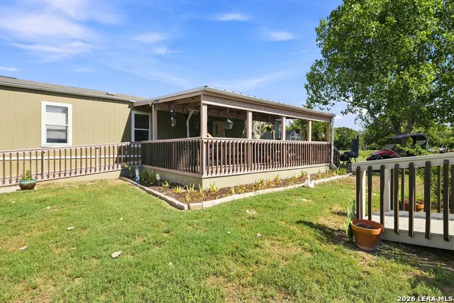 6901 Breezewood Iola, TX 77861