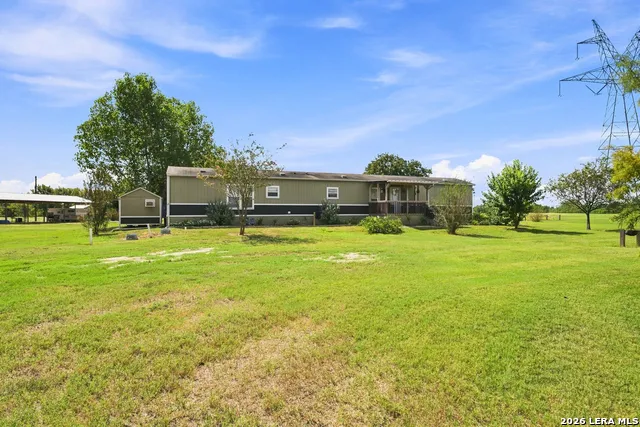 6901 Breezewood Iola, TX 77861