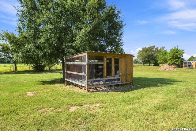 6901 Breezewood Iola, TX 77861