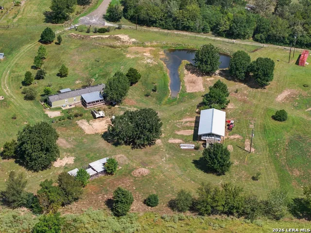 6901 Breezewood Iola, TX 77861