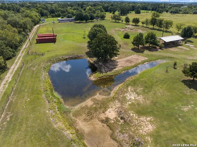 6901 Breezewood Iola, TX 77861