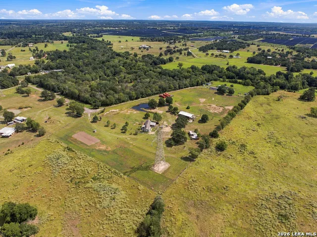 6901 Breezewood Iola, TX 77861