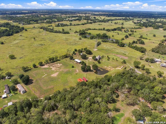 6901 Breezewood Iola, TX 77861