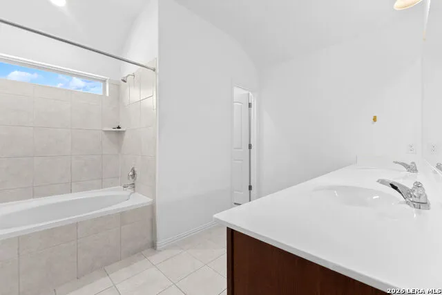 1994 Flametree New Braunfels, TX 78132